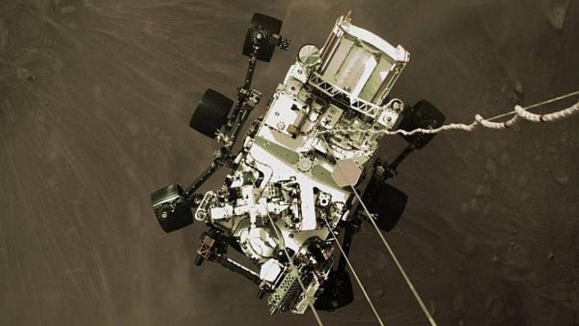 Astronómia - Pojazdné laboratórium NASA Perseverance poslalo na Zem ...