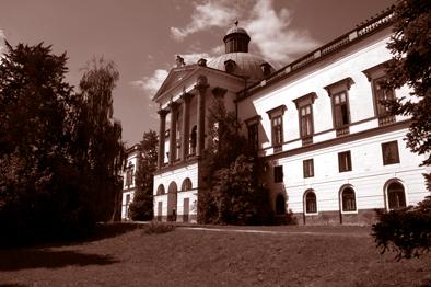zamok_topolcianky_sepia